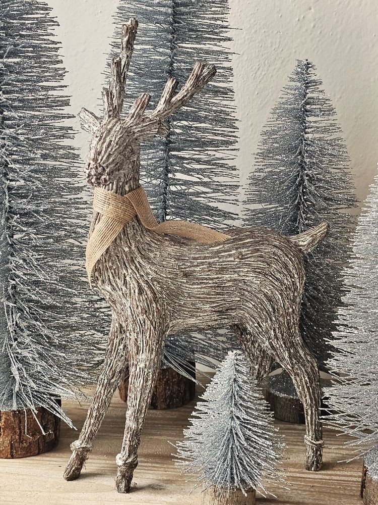 Hnědá dekorace figurka stojící jelen - 24*10*44 cm