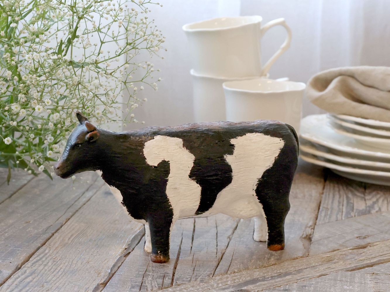Strakatá antik dekorace kravička Farm unique - 22*5,5*13 cm