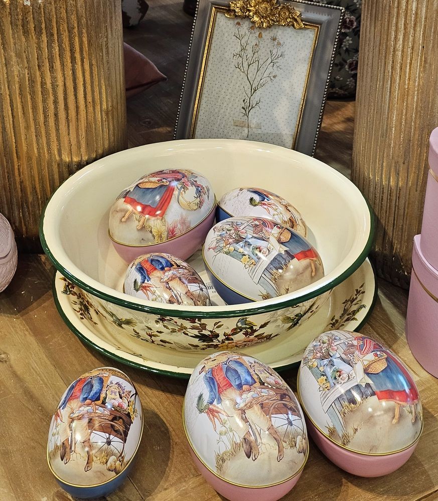Růžová plechová dóza ve tvaru vajíčka Easter Egg - 8*13*8 cm
