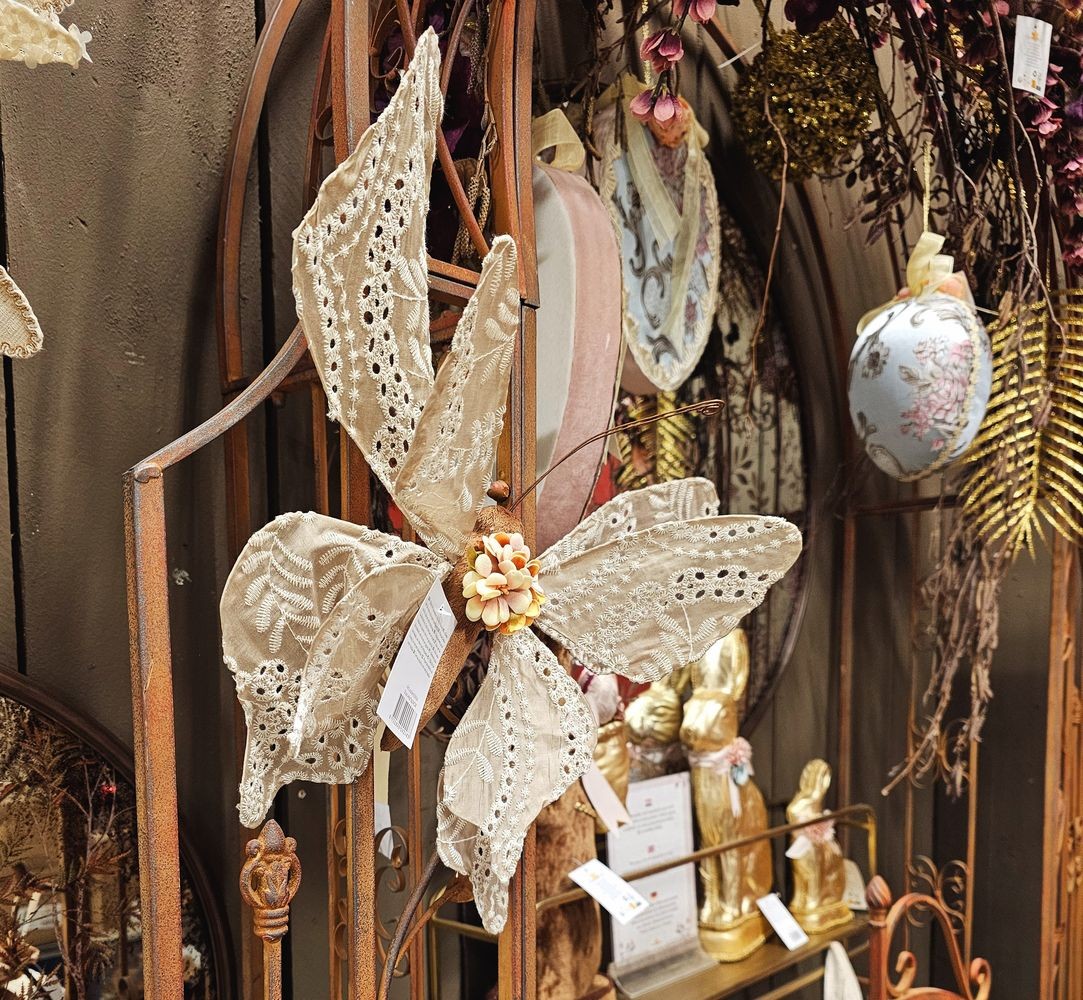 Béžová dekorace motýl na klipu zdobený výšivkou Butterfly - 28*4*22 cm