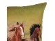 Zelený povlak na polštář s běžícími koňmi na louce - 45*45 cm