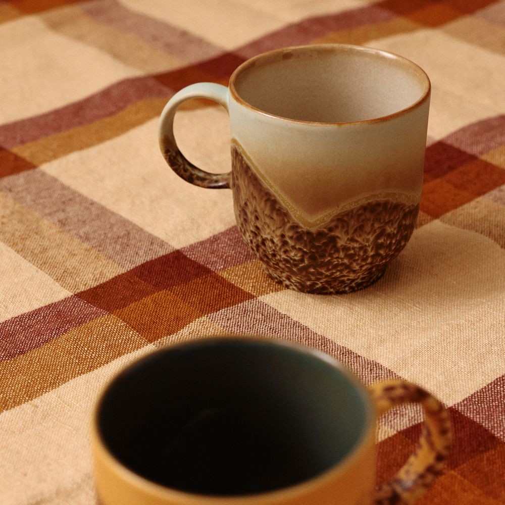 Béžovo-hnědý hrnek Coffee 70s Shell - 10*7*8cm / 250 ml 