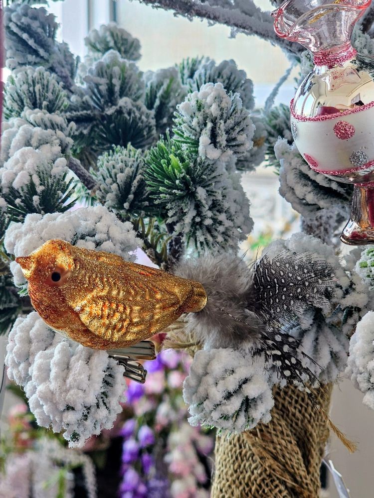 Zlato-hnědá skleněná vánoční ozdoba ptáček na klipu - 9*3*4 cm
