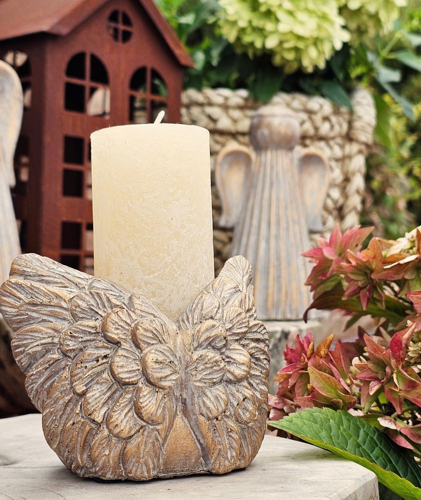 Zlatý antik cementový svícen andělská křídla Angel Wings Gold - 11*9*8 cm