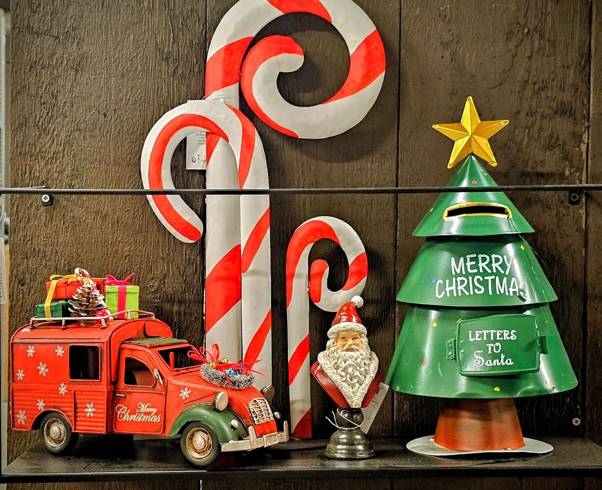 Červeno-bílá kovová dekorace lízátka Candy Cane - 24*11*46 cm