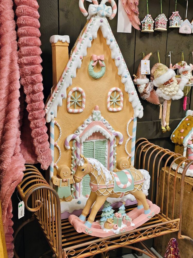 Perníková veliká dekorace chaloupky a perníčků Gingerbread House - 50*15*93 cm