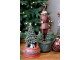 Višňovo-zelená antik hrací skříňka Louskáček Noël - Ø 8,5*28 cm Chic Antique