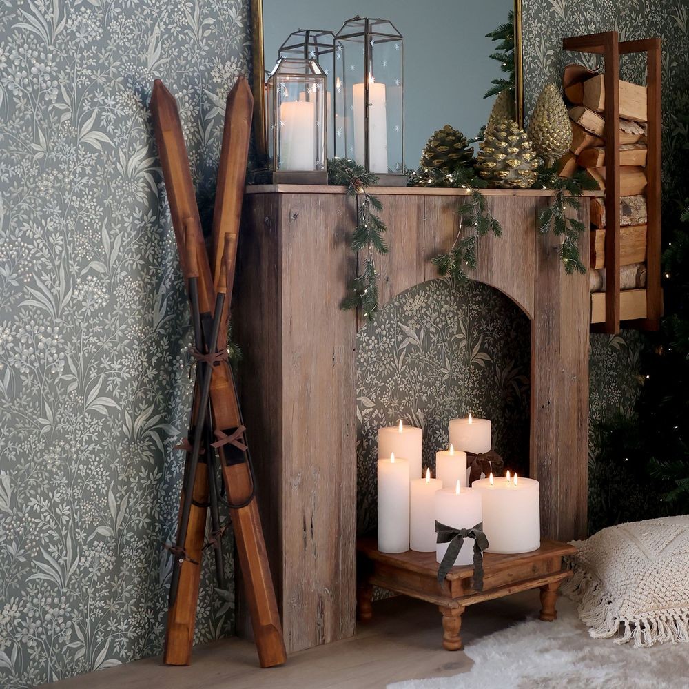 Hnědá dřevěná dekorace lyže Ski Vintage - 5,5*120 cm 