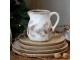 Béžový baňatý keramický džbán s jedlovou girlandou - 13*16*15,5 cm Chic Antique