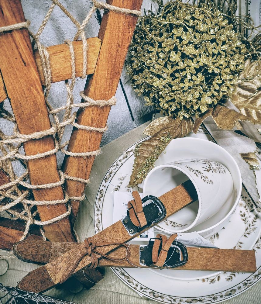 Zlatá třpytivá dekorace květ hortenzie - 16*16*70 cm Clayre & Eef Zlatá třpytivá dekorace květ hortenzie - 16*16*70 cm Clayre & Eef