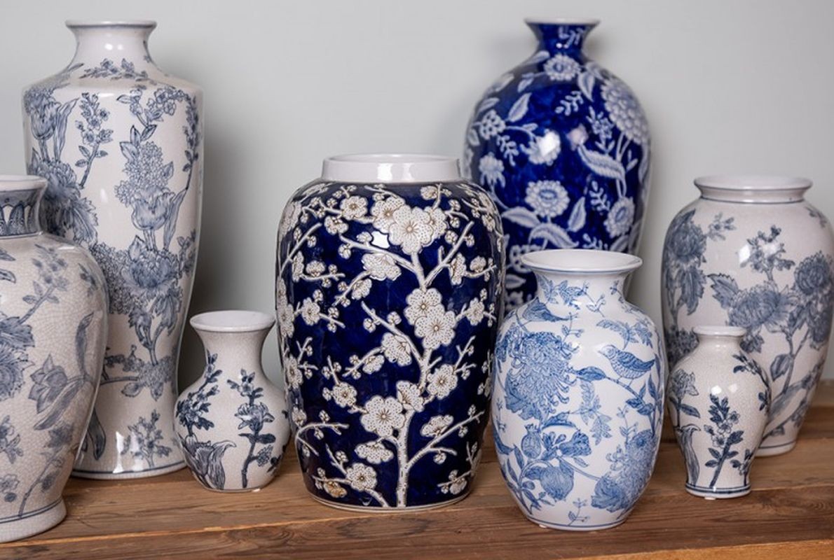 Keramická váza s modrými květy a ptáčky Pointea - Ø 14*23 cm Clayre & Eef Keramická váza s modrými květy a ptáčky Pointea - Ø 14*23 cm Clayre & Eef