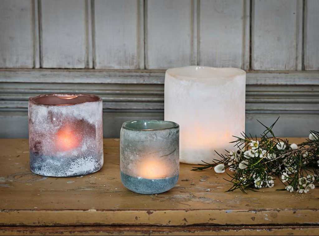 Zelený skleněný svícen na čajové svíčky Ebba green - Ø 8*7 cm Strömshaga Zelený skleněný svícen na čajové svíčky Ebba green - Ø 8*7 cm Strömshaga