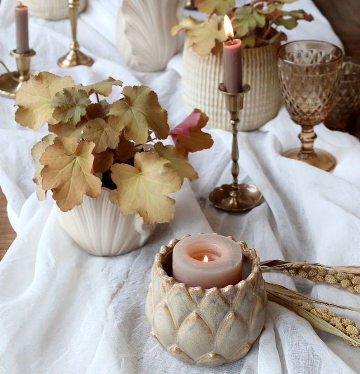 Latté obal na květináč s listovým vzorem Gaston - Ø 13*10 cm Chic Antique Latté obal na květináč s listovým vzorem Gaston - Ø 13*10 cm Chic Antique