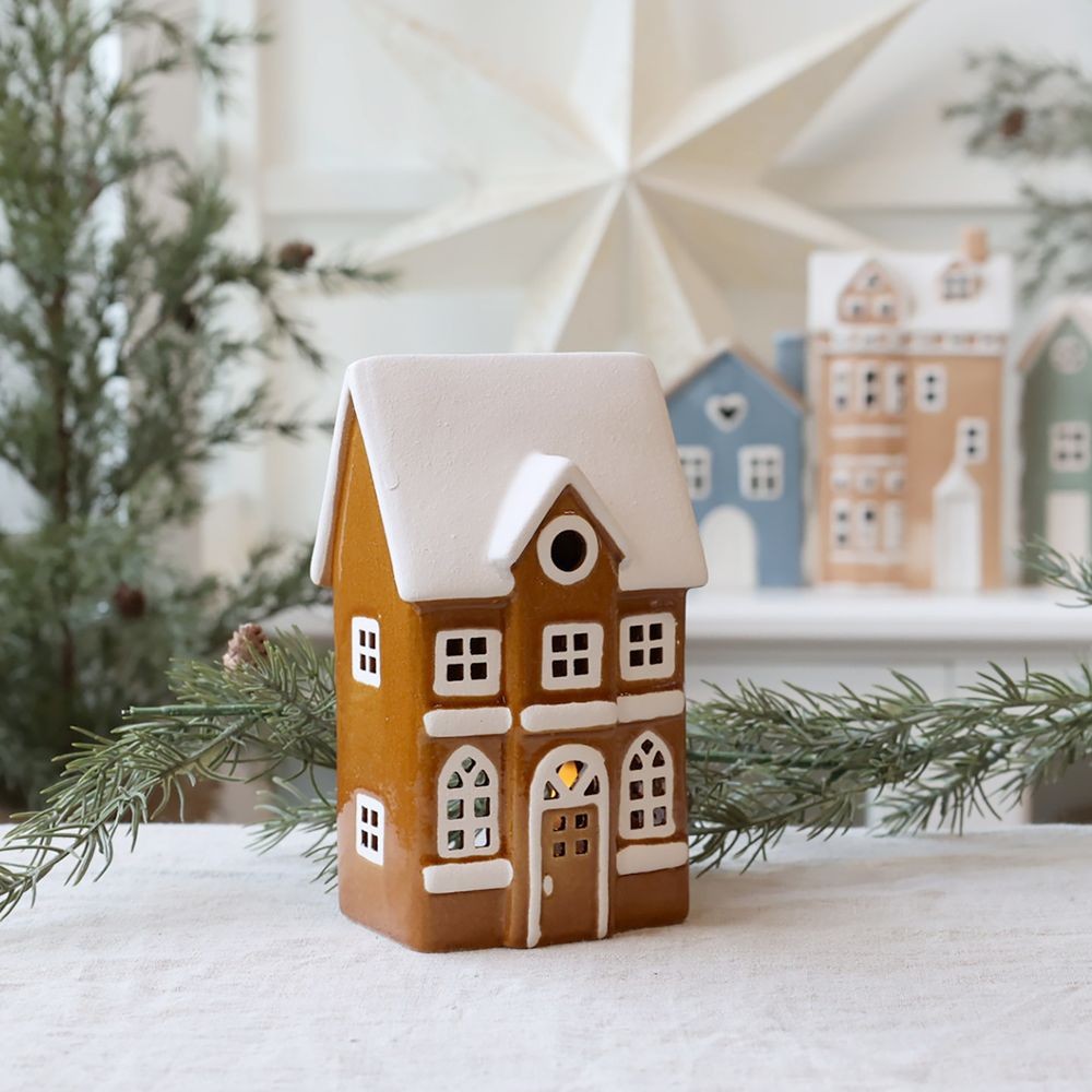 Mocca antik keramický domek na svíčku Chamonix - 10*7*17cm Chic Antique Mocca antik keramický domek na svíčku Chamonix - 10*7*17cm Chic Antique