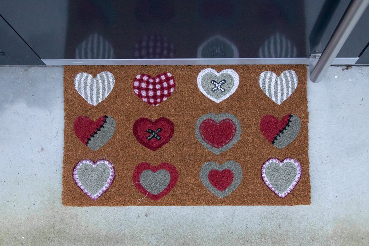 Rohožka z kokosových vláken se srdíčky Hearts All - 75*45*2cm