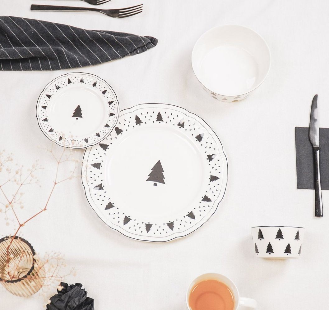 Krémový porcelánový dezertní talířek se stromky X-Mas Tree - Ø 20*1,5 cm