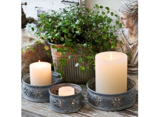 Zinkový antik kovový svícen s květy na válcovou svíčku - Ø 15,5*6 cm