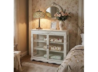 Krémová dřevěná komoda s prosklenými dvířky Old Carin - 106*39*87cm