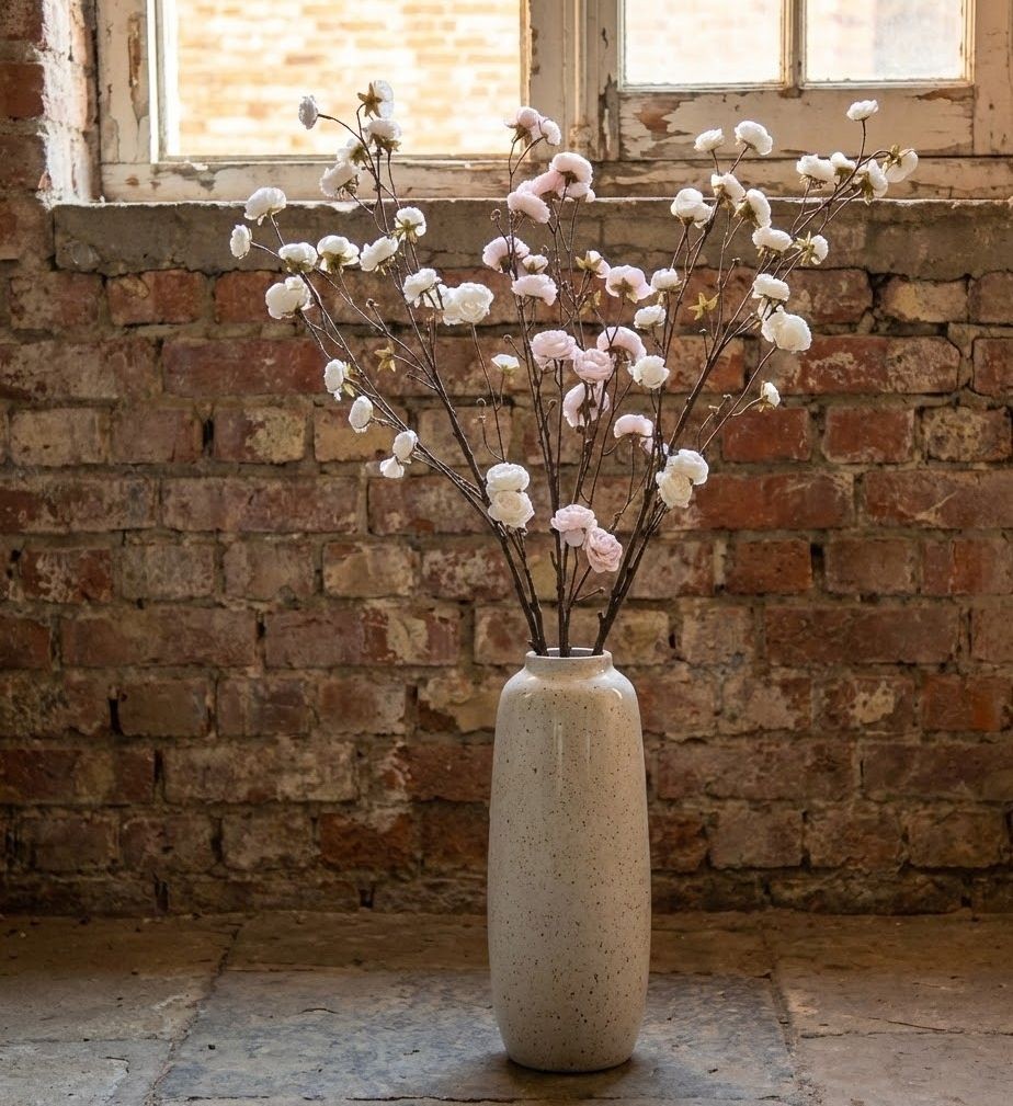 Dekorační větvička třešeň s bílými květy Cherry Blossom - 15*15*115 cm Clayre & Eef Dekorační větvička třešeň s bílými květy Cherry Blossom - 15*15*115 cm Clayre & Eef
