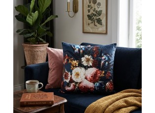 Modrý sametový povlak na polštář s výraznými květy - 45*45 cm