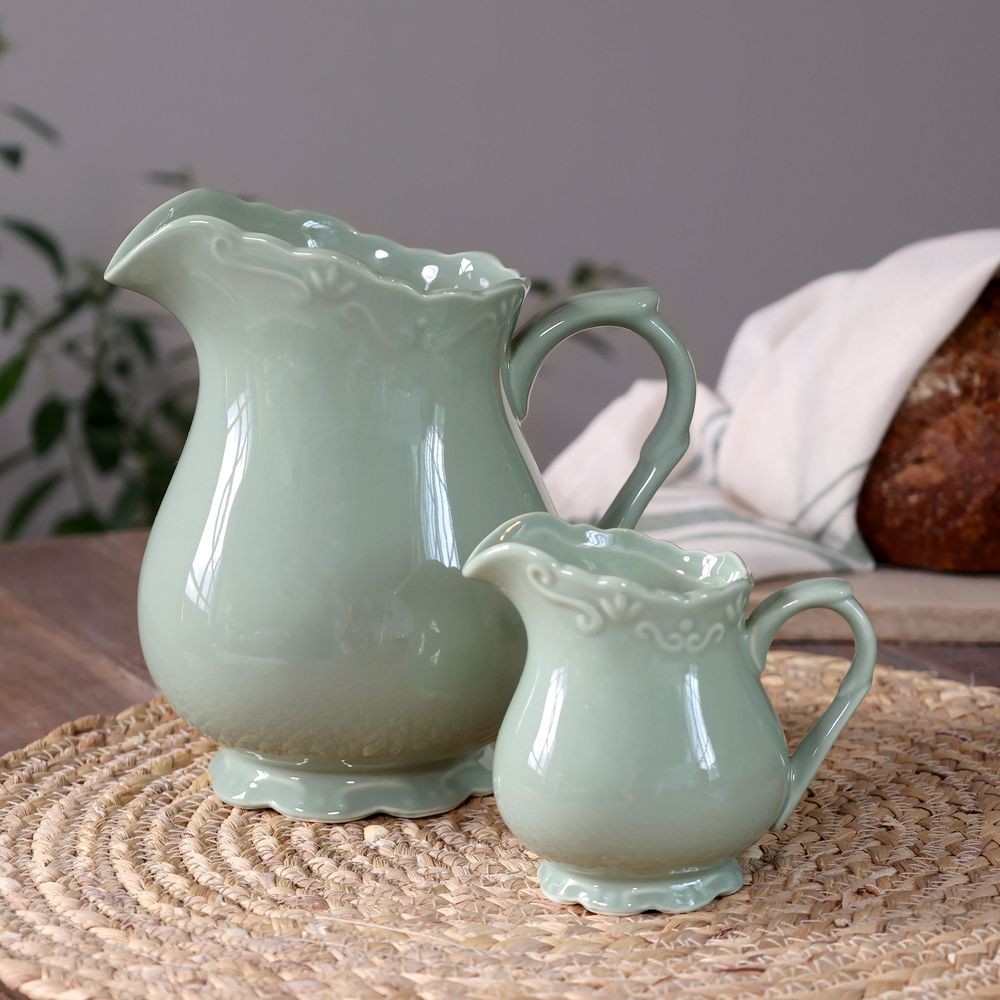 Zelený porcelánový džbán s krajkou Provence lace verte - 18cm / 1100 ml