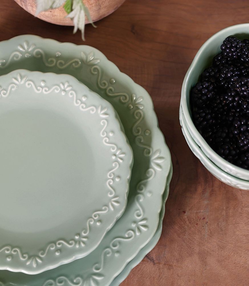 Zelený porcelánový jídelní talíř s krajkou Provence lace verte - Ø 27 cm