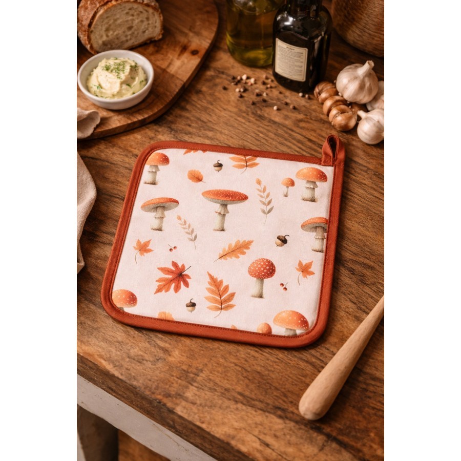 Béžová chňapka podložka s listy a muchomůrkami Autumn Leaves - 18*30 cm
