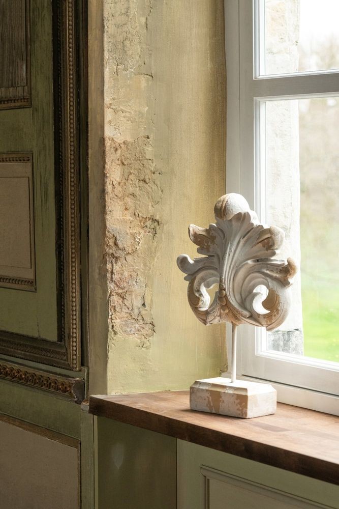 Béžová antik dekorace Fleur-De-Lis Antiqou French - 36*11*52 cm