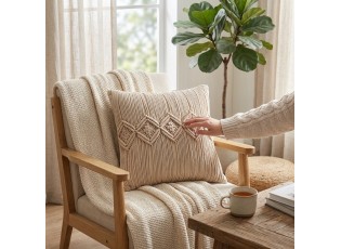 Béžový polštář s drhaným vzorem Macramé Cosy - 45*12*45 cm