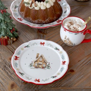 Vánoční keramický dezertní talířek Chalet de Noël – Ø 20,5*2 cm