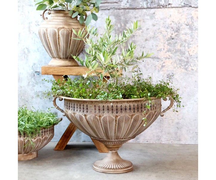 Kovový květináč na noze Flower Antique Mocca – Ø 56*38 cm Chic Antique