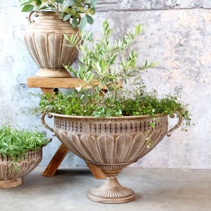 Kovový květináč na noze Flower Antique Mocca – Ø 56*38 cm