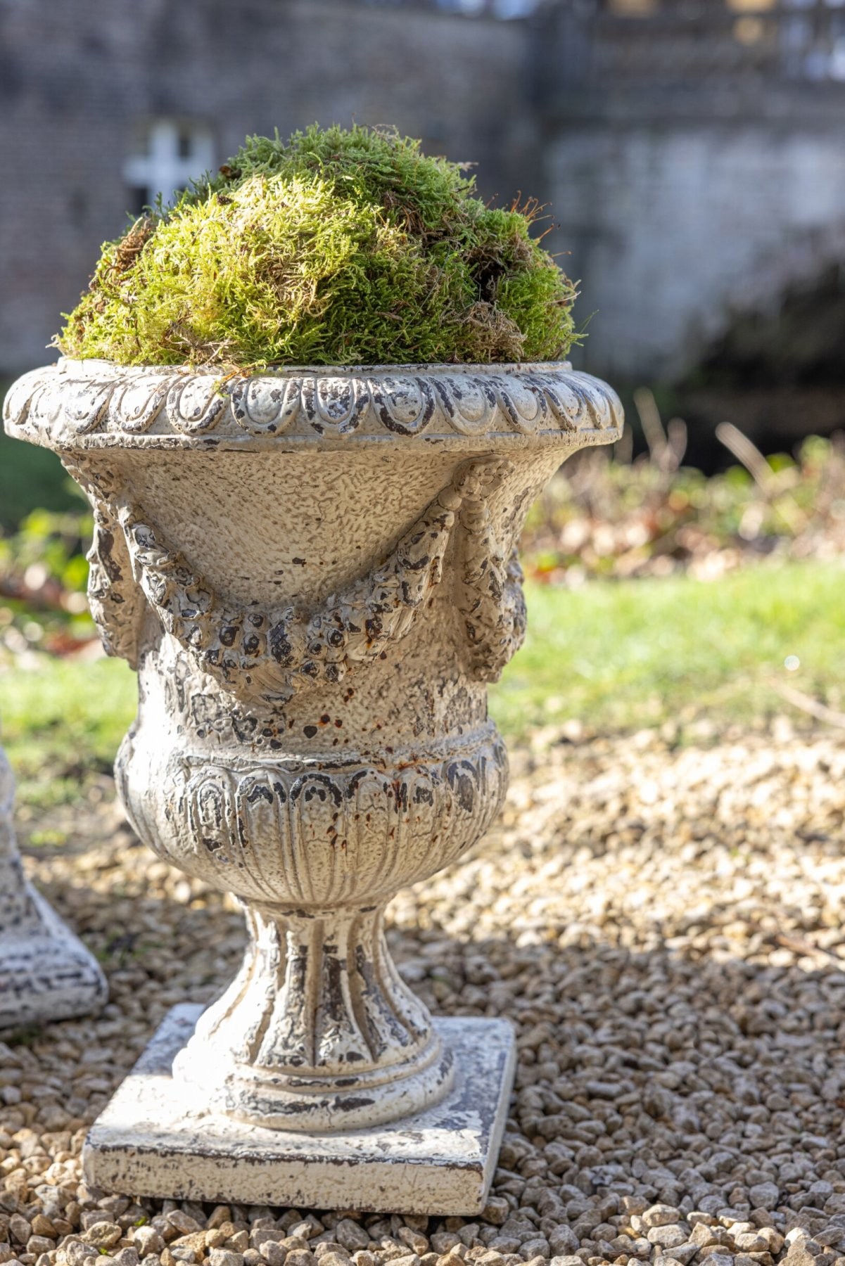 Béžový antik dekorační květináč Vintage Chateau – 31*31*40,5 cm J-Line by Jolipa Béžový antik dekorační květináč Vintage Chateau – 31*31*40,5 cm J-Line by Jolipa