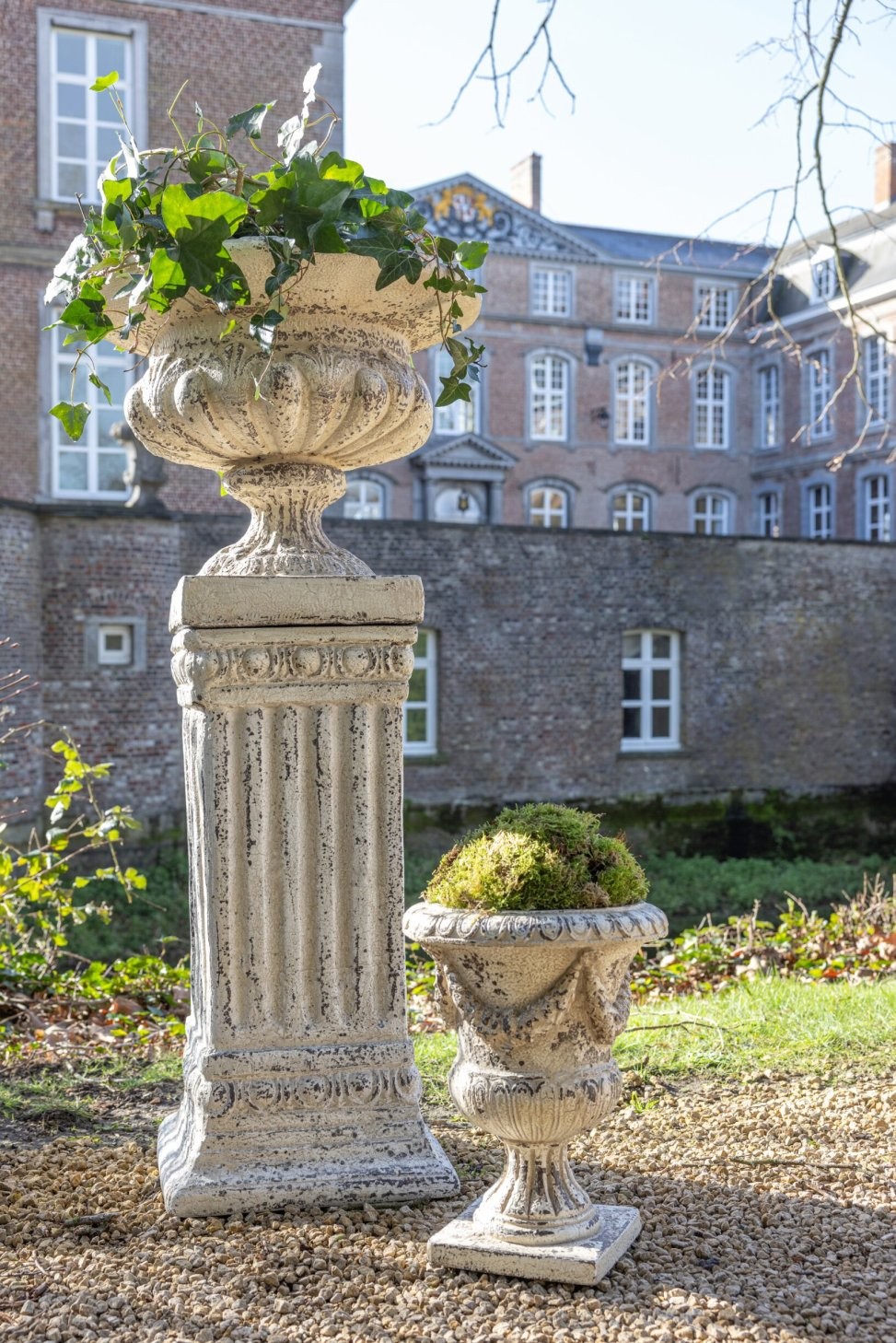 Béžový antik dekorační květináč Vintage Chateau – 56*56*50 cm