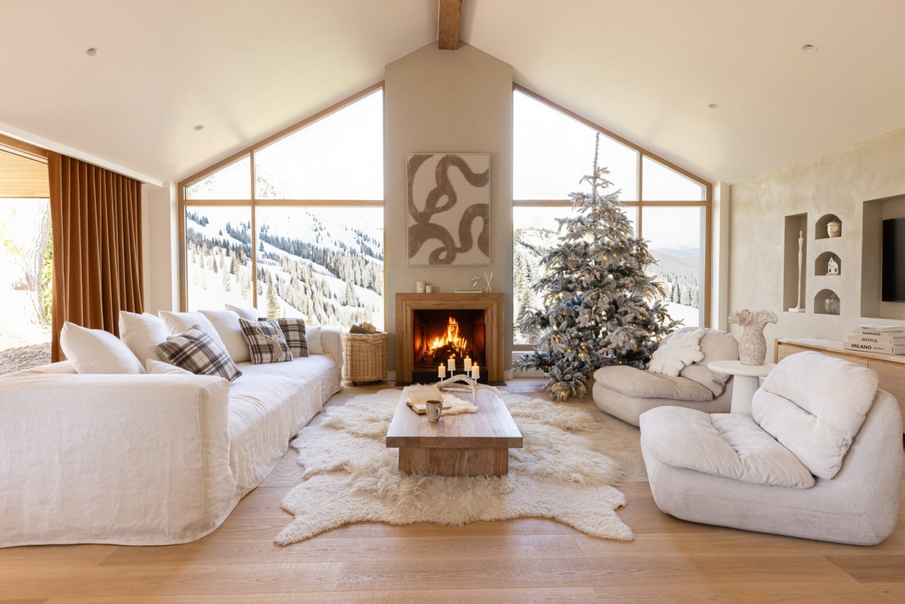 Umělý vánoční stromek Snowy s 420 LED svítidly velký – 198*198*240 cm