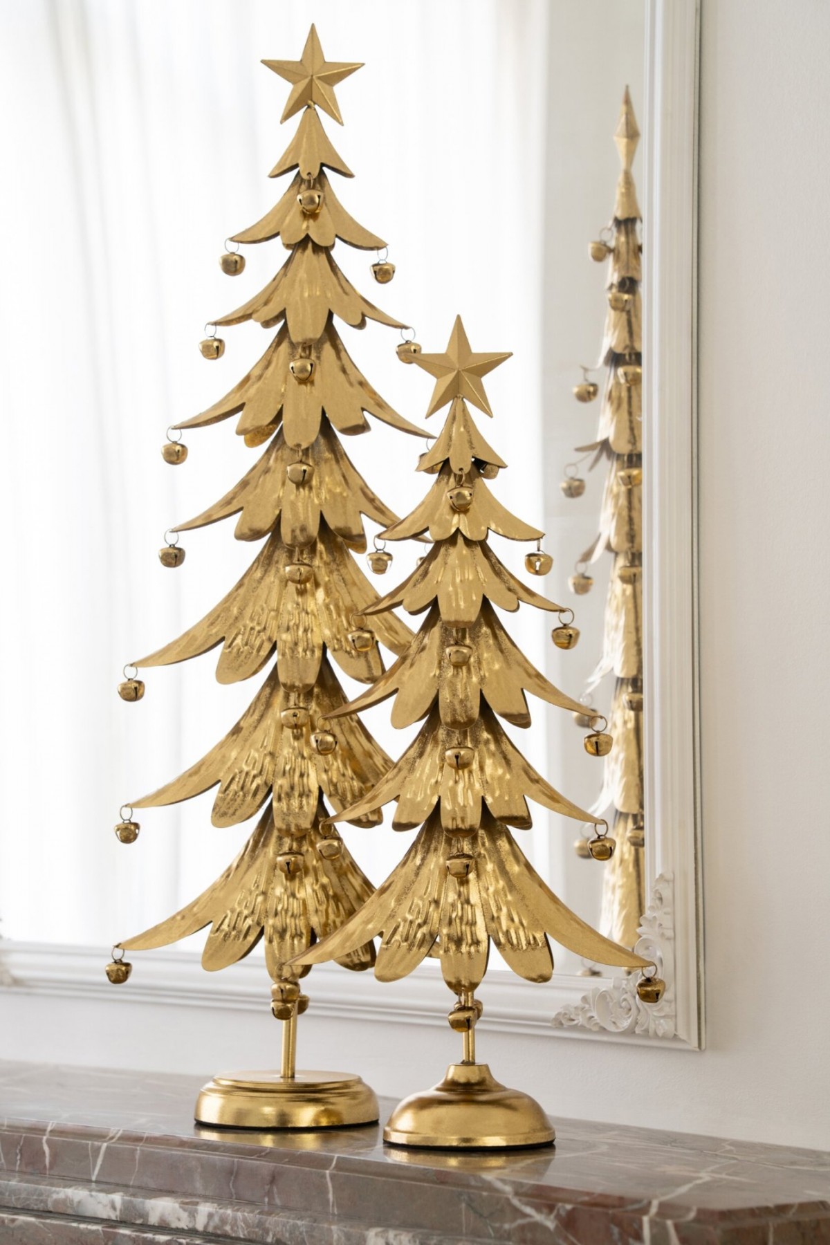 Zlatý kovový stromek s rolničkami Christmas Tree L – 25,5*11,5*56 cm