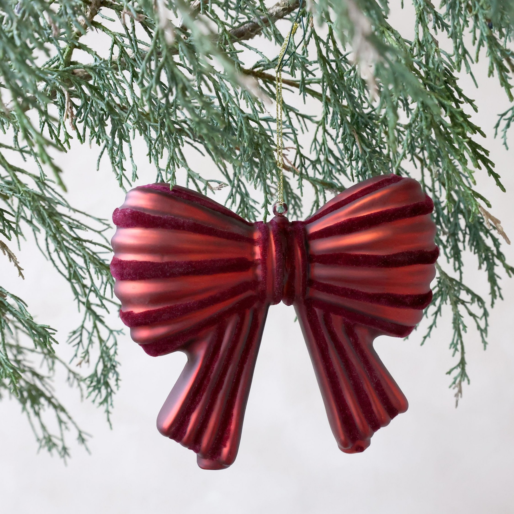 Červená vánoční skleněná ozdoba mašle Bow – 13*3*11 cm