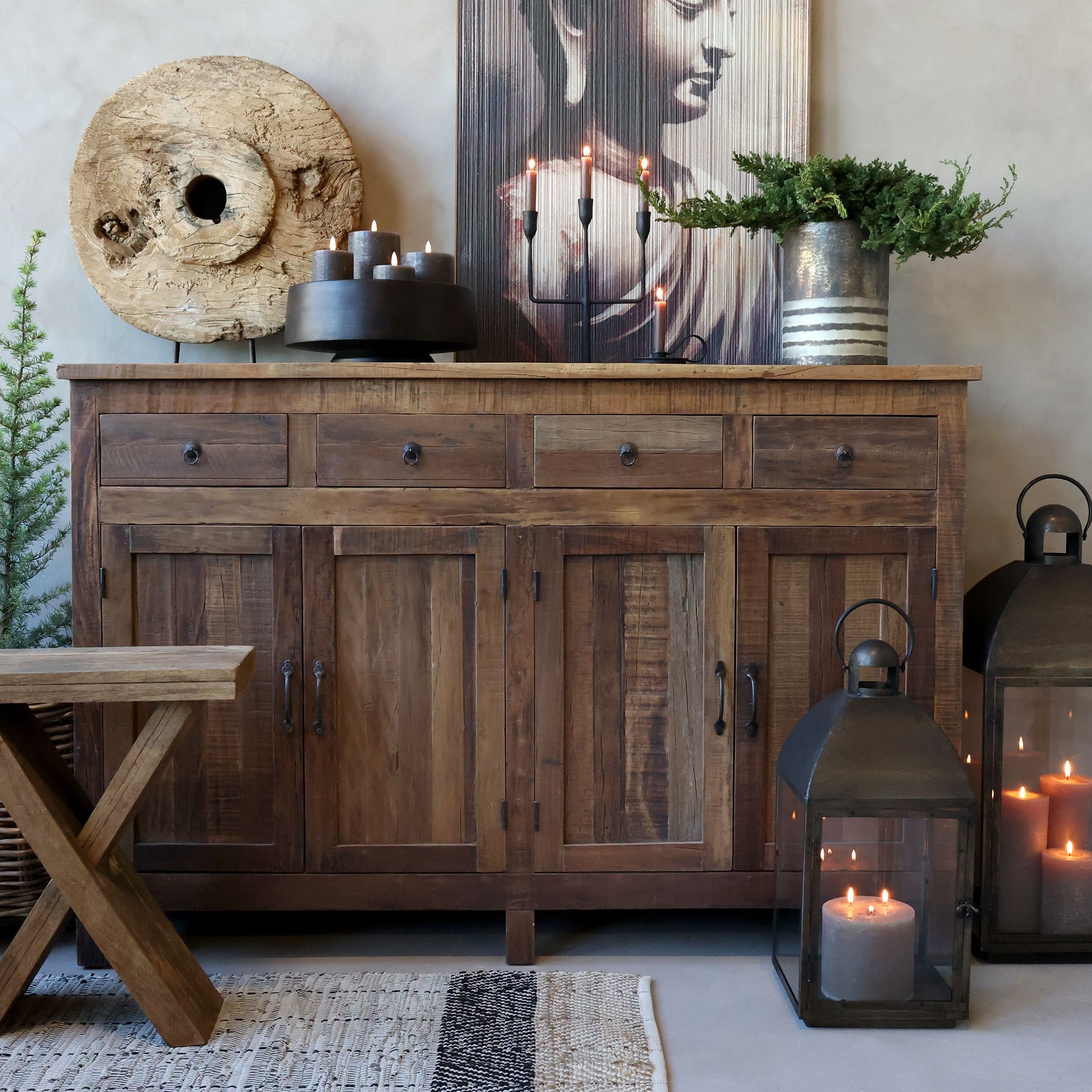 Hnědá komoda Grimaud z recyklovaného dřeva s dvířky a zásuvkami Nature – 160*46*105 cm Chic Antique Hnědá komoda Grimaud z recyklovaného dřeva s dvířky a zásuvkami Nature – 160*46*105 cm Chic Antique