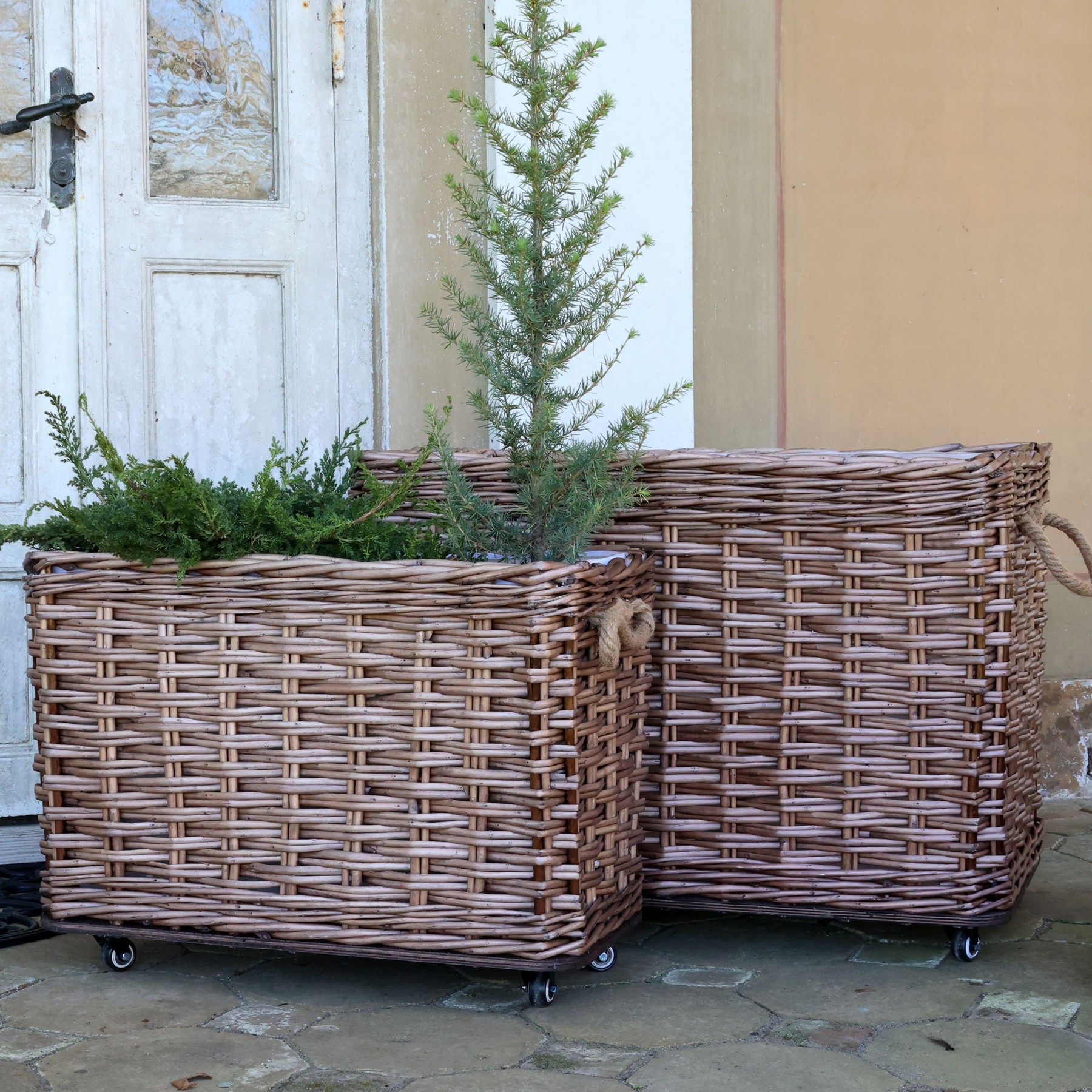 Sada 2ks hnědých košů French Basket Nature s kolečky – 82*48*55/ 66*33*44 cm
