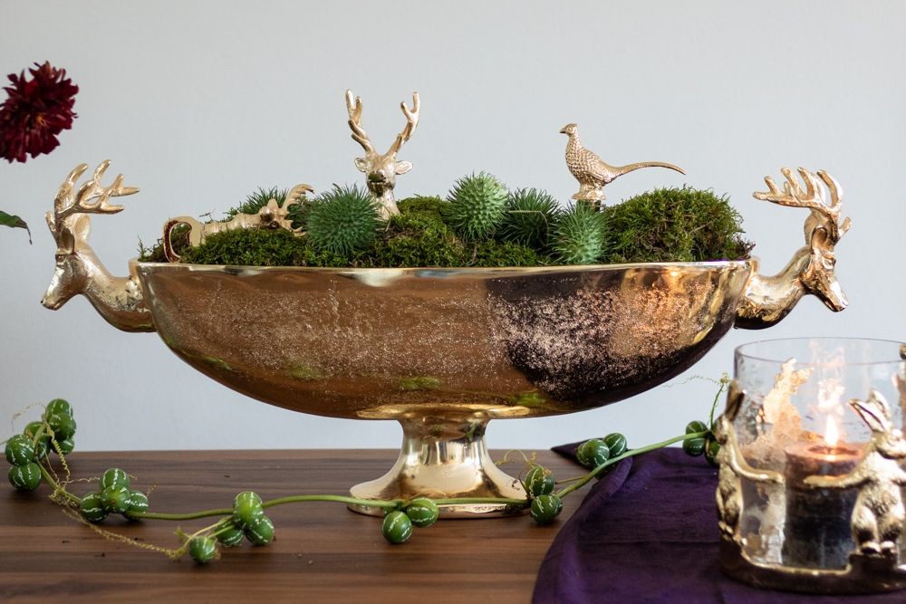 Zlatá oválná mísa se jelenem Deer champagne gold – 68*29*15 cm Mars & More Zlatá oválná mísa se jelenem Deer champagne gold – 68*29*15 cm Mars & More