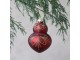 Červená skleněná vánoční ozdoba s dekorem Chic Bauble – Ø 7*10 cm Chic Antique