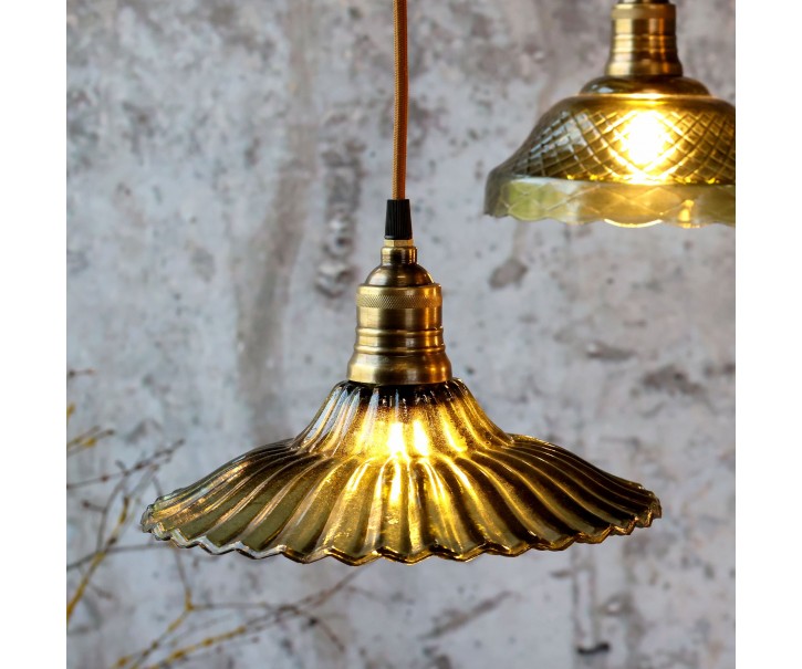 Elegantní skleněný lustr s vlnitým zeleným stínidlem Olive Brass – Ø 26*14 cm Chic Antique