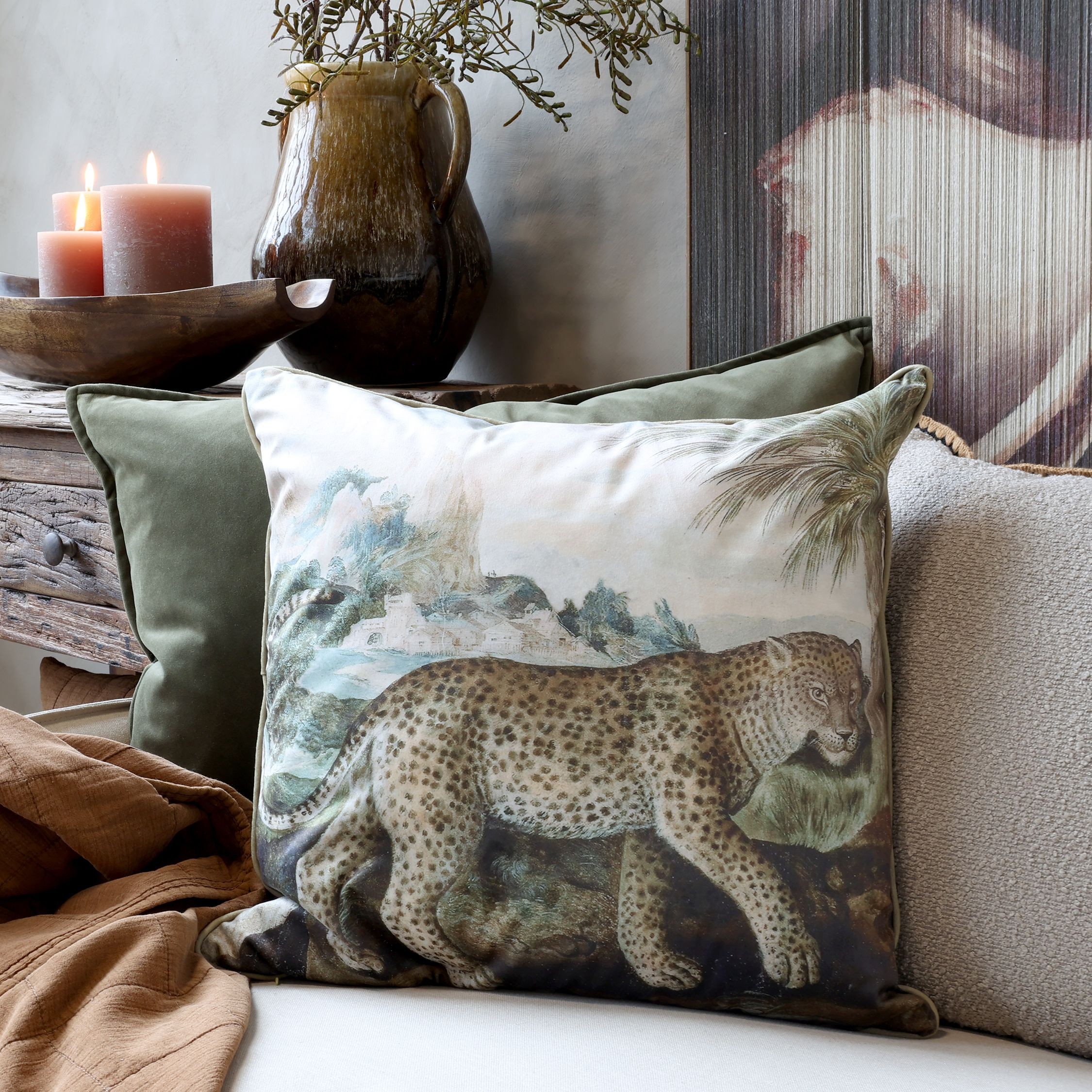 Povlak na polštář Aix s barevným zvířecím motivem – 50*50 cm Chic Antique Povlak na polštář Aix s barevným zvířecím motivem – 50*50 cm Chic Antique