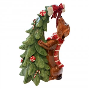 Vánoční dekorace figurka psa jezevčíka u stromku – 23*16*32 cm