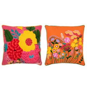 Sada 2 polštářů s vyšívanými květy Flower Happy – 45*45*2 cm