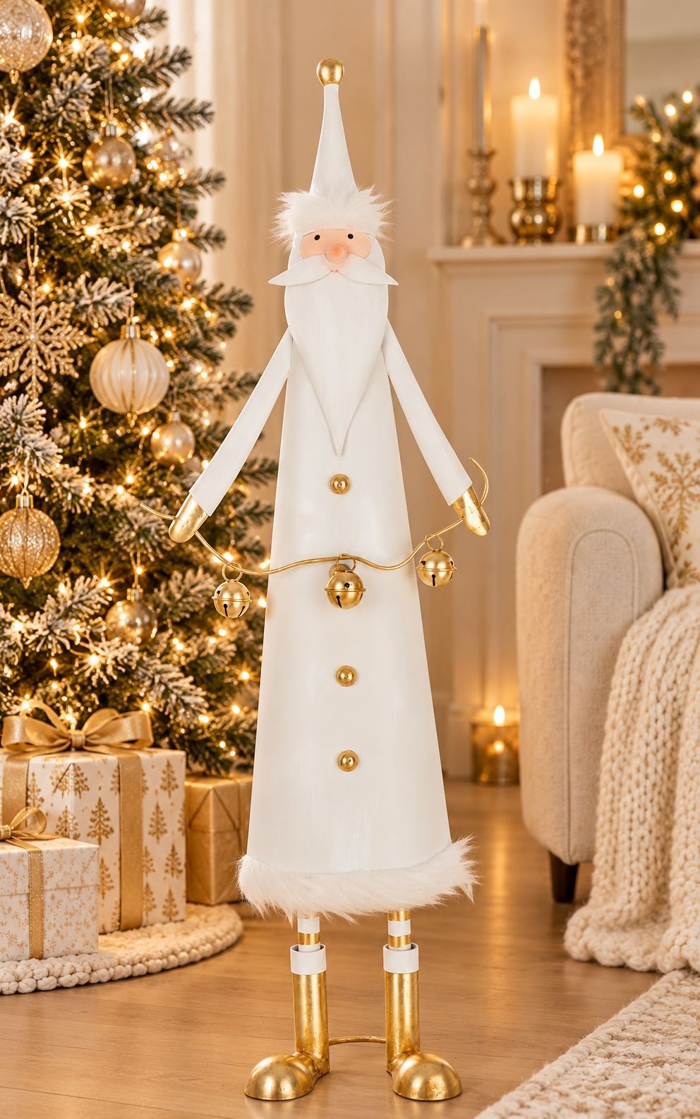Bílá kovová dekorace Santa Claus s rolničkami J-line – 26*12,5*73,5 cm J-Line by Jolipa Bílá kovová dekorace Santa Claus s rolničkami J-line – 26*12,5*73,5 cm J-Line by Jolipa