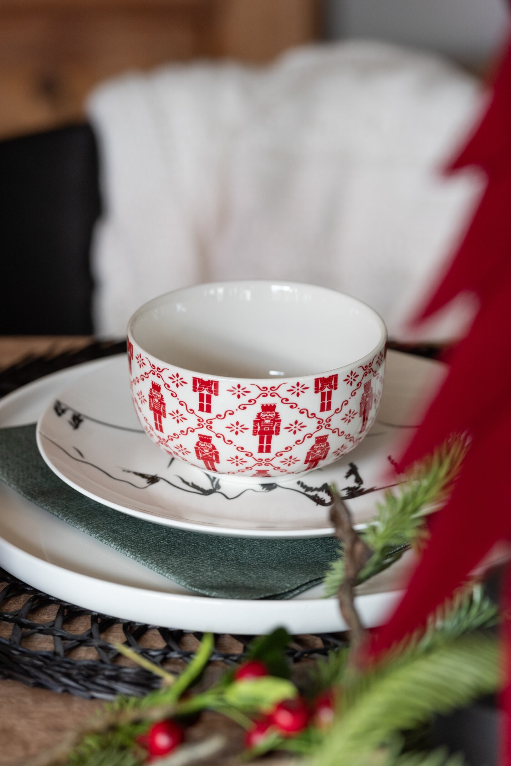 Dárková sada 4 misek s kovovým stojanem Nutcrackers – ∅ 11*6 cm / 300 ml J-Line by Jolipa Dárková sada 4 misek s kovovým stojanem Nutcrackers – ∅ 11*6 cm / 300 ml J-Line by Jolipa