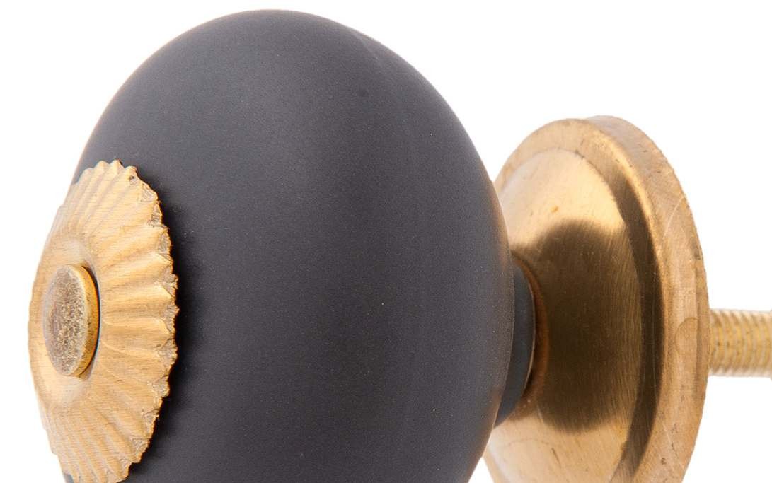 Zelená kulatá úchytka se stříbrným koncem - Ø 4*3 cm