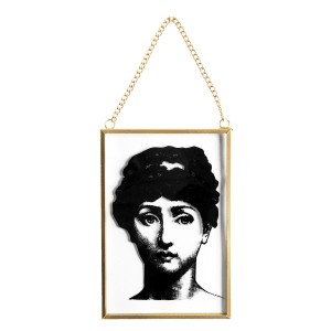 Skleněný obrázek s hlavou ženy a řetízkem - 10*1*15 cm