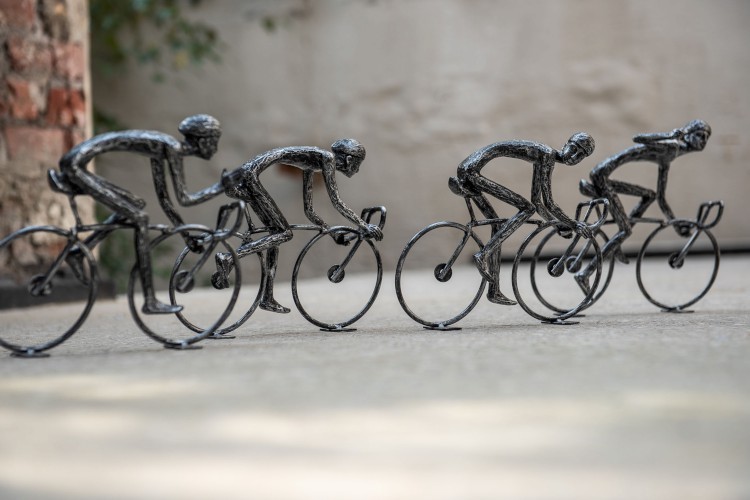6 ks kovových dekorativních sošek cyklistů závodníků - 21,5*8*18,5 cm